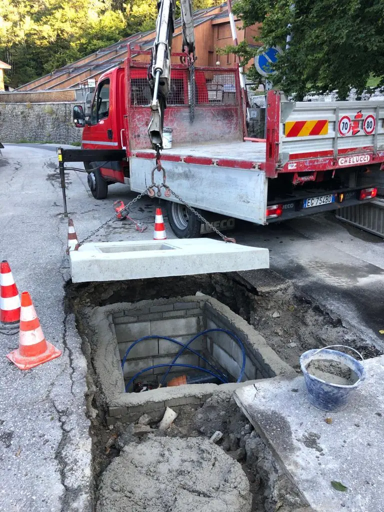 Camion Daily 70.18 con gru portata utile 30 q.li